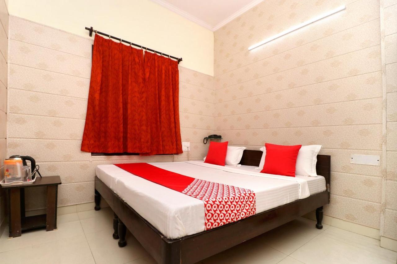 Hotel O Mall Residency Amritsar Bagian luar foto