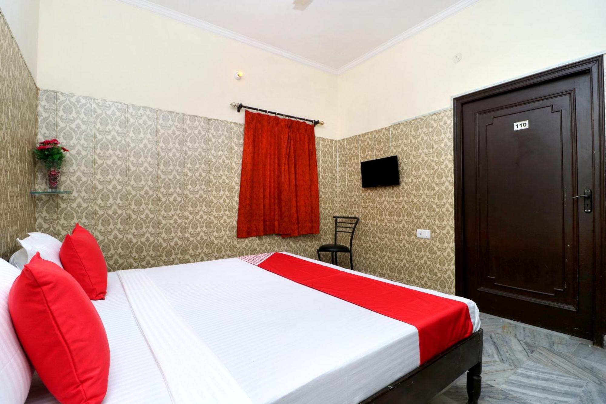 Hotel O Mall Residency Amritsar Bagian luar foto