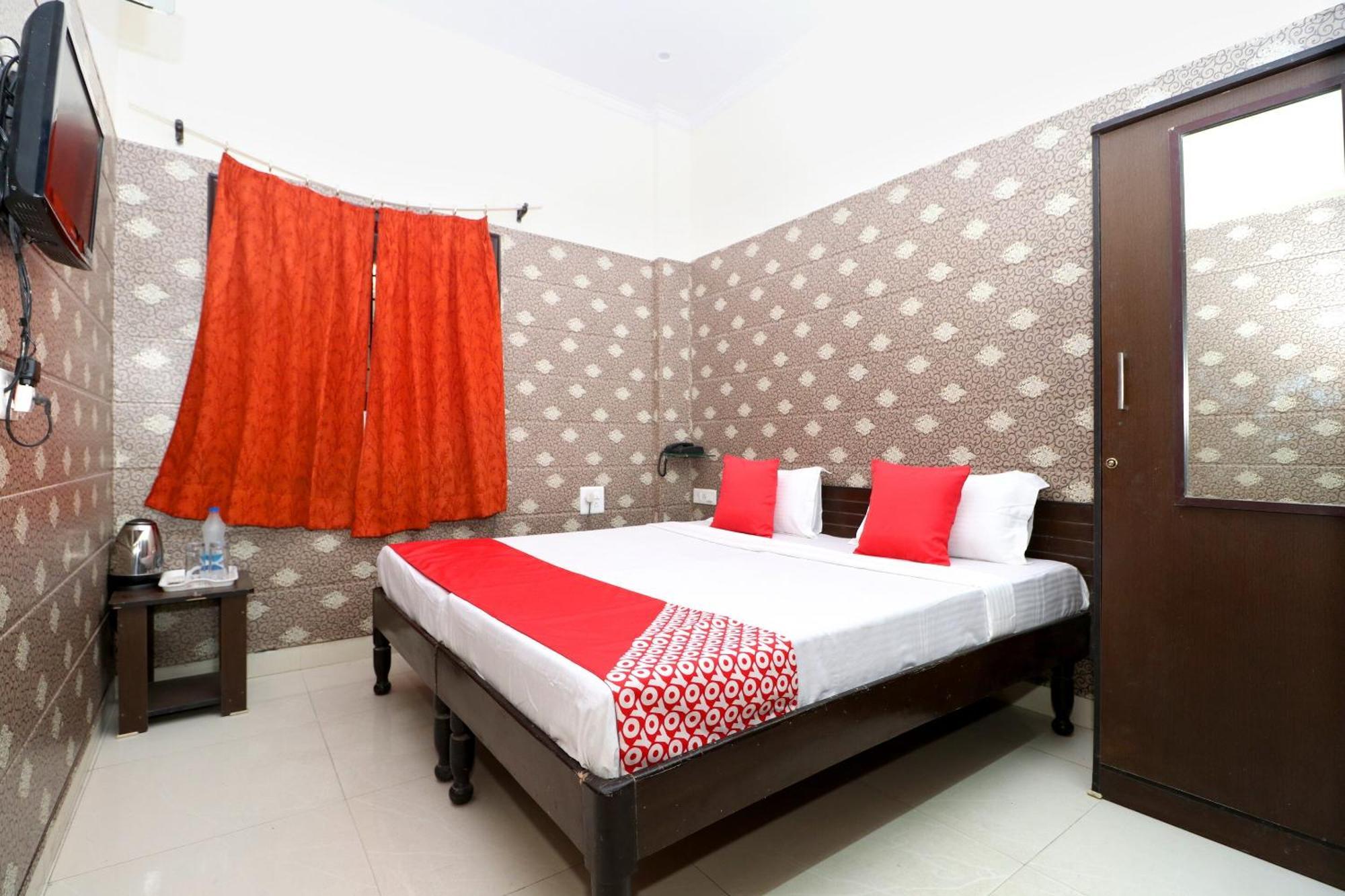 Hotel O Mall Residency Amritsar Bagian luar foto